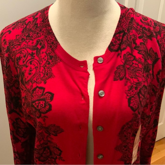 NWT Ladies button down sweater, red with black design. Size Medium - Picture 2 of 8